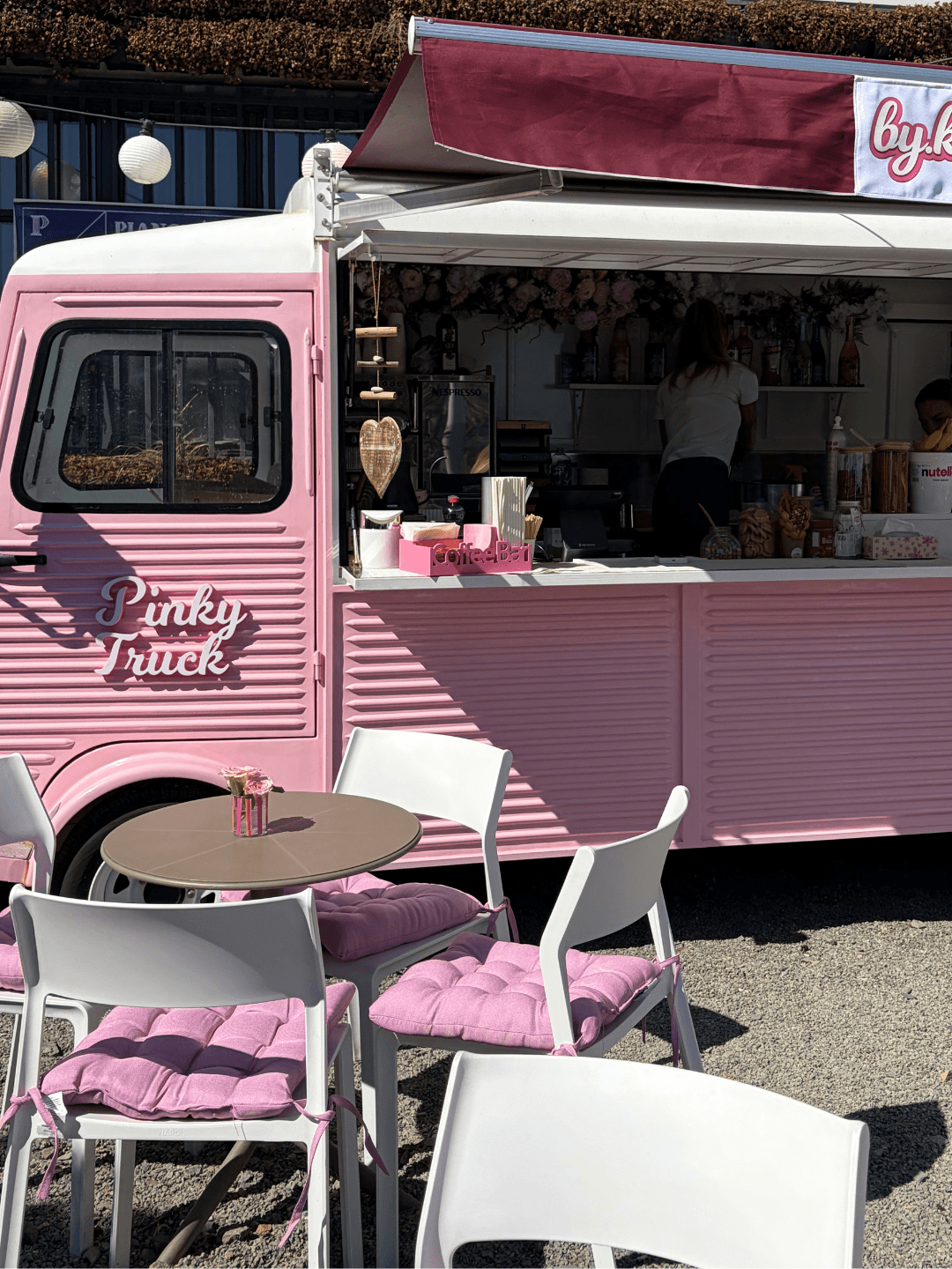 Pinky Truck