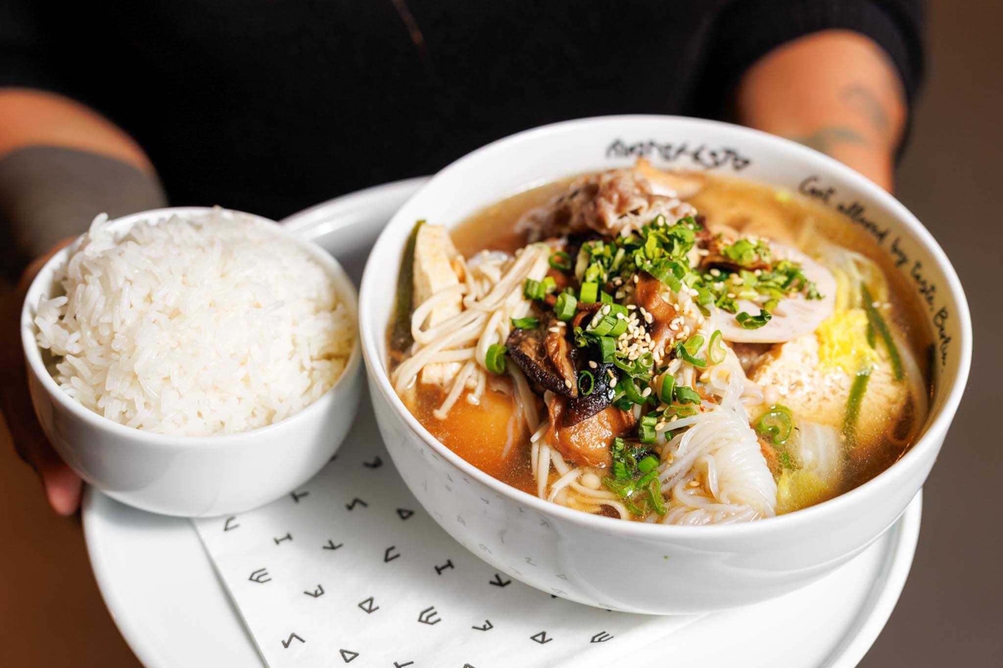 Savor the Diversity in Berlin: Asian Restaurants at Manifesto Market 