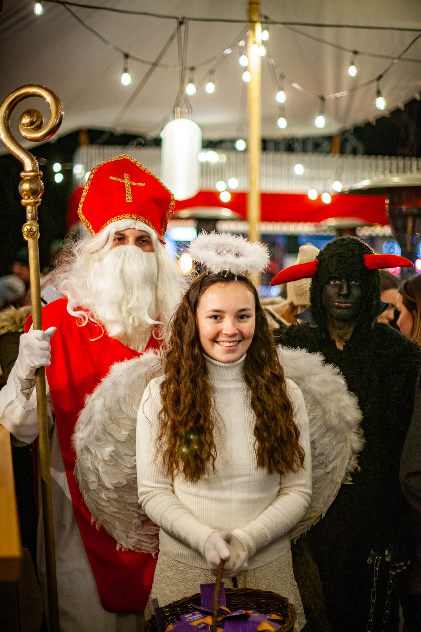 St. Nicholas, the Devil and the Angel at Manifesto, 30/11